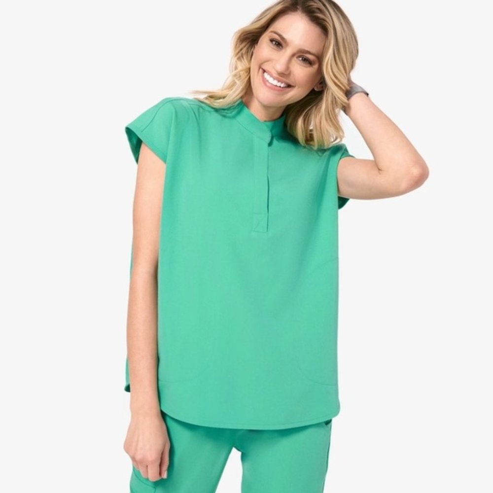 FIGS Rafaela Scrub Top Surgical Green Medium